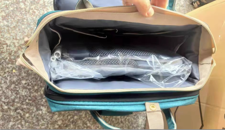 Large-Capacity Mommy Bag – Stylish Diaper Bag & Organizer for On-the-Go Moms