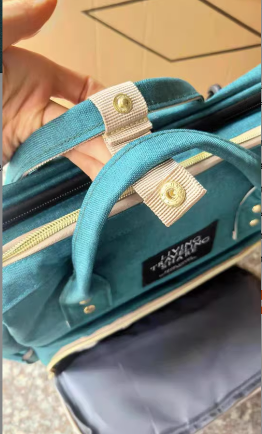 Large-Capacity Mommy Bag – Stylish Diaper Bag & Organizer for On-the-Go Moms